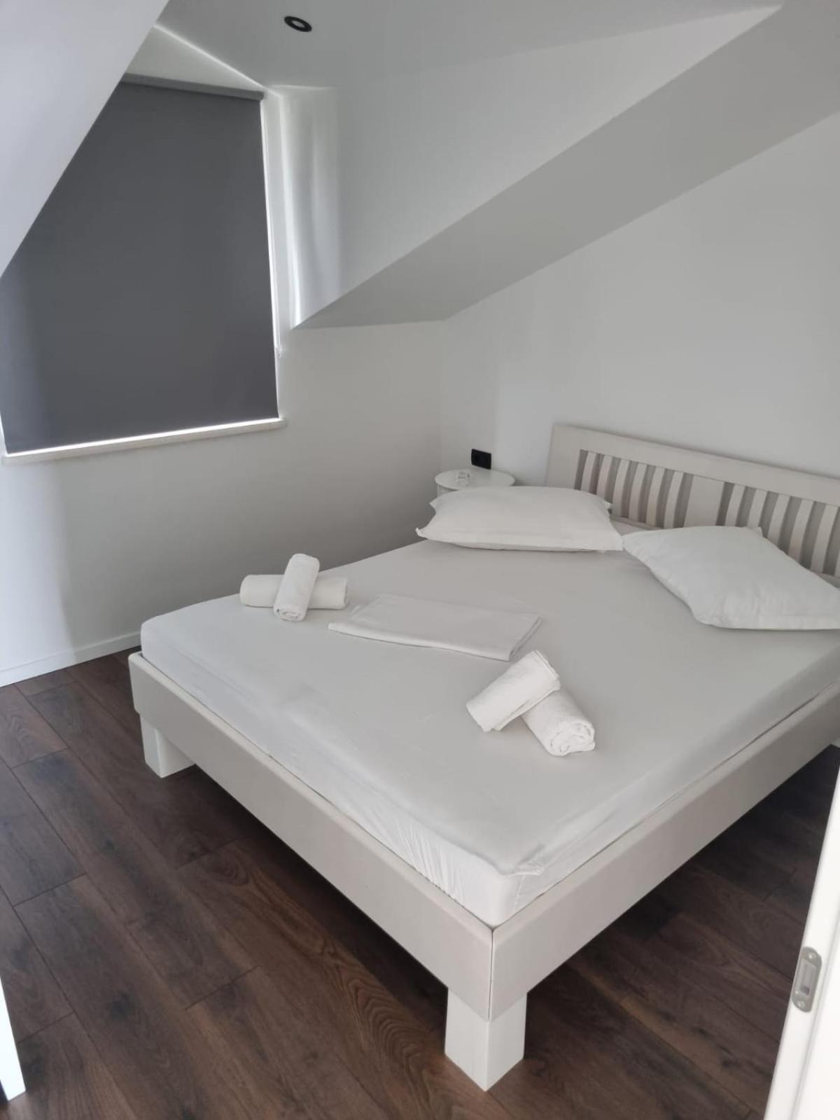 Superior Apartments Luka Μπολ Εξωτερικό φωτογραφία