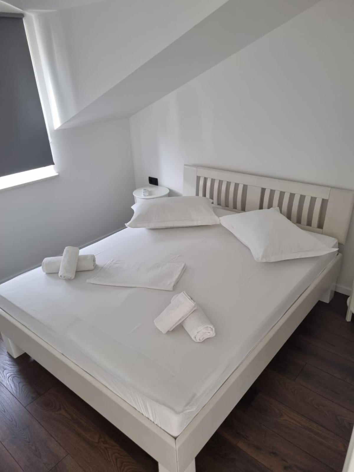 Superior Apartments Luka Μπολ Εξωτερικό φωτογραφία