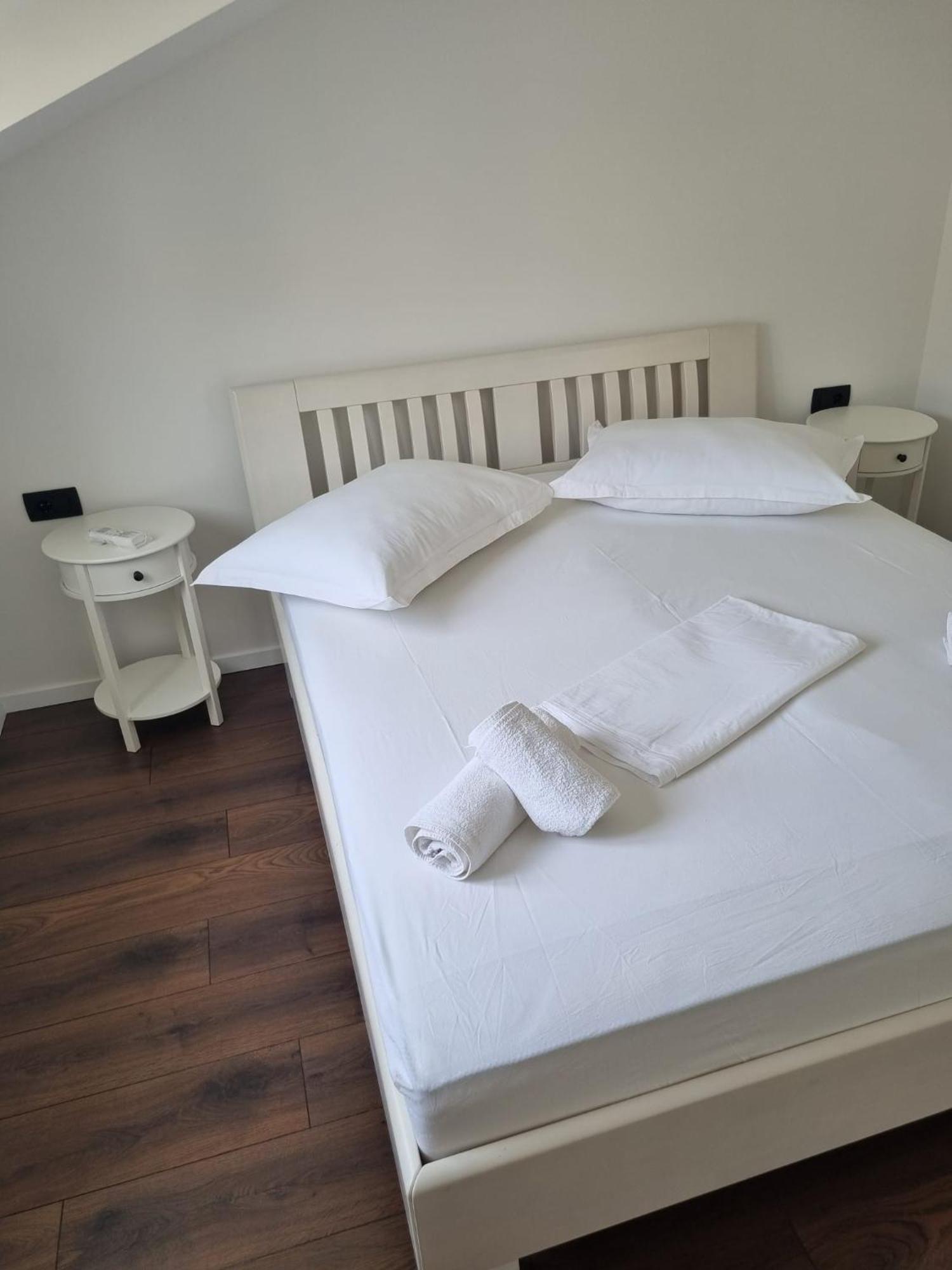 Superior Apartments Luka Μπολ Εξωτερικό φωτογραφία