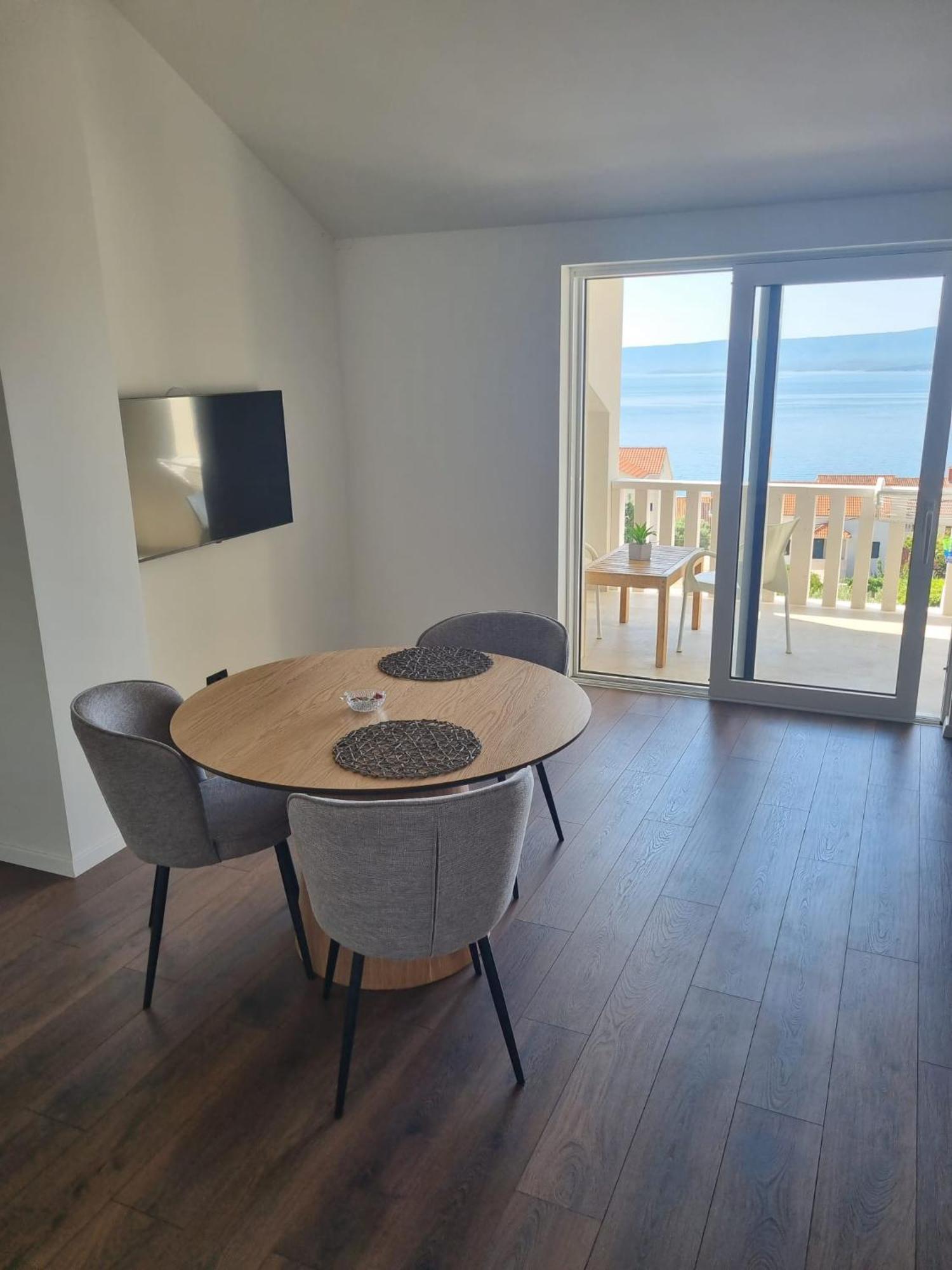 Superior Apartments Luka Μπολ Εξωτερικό φωτογραφία